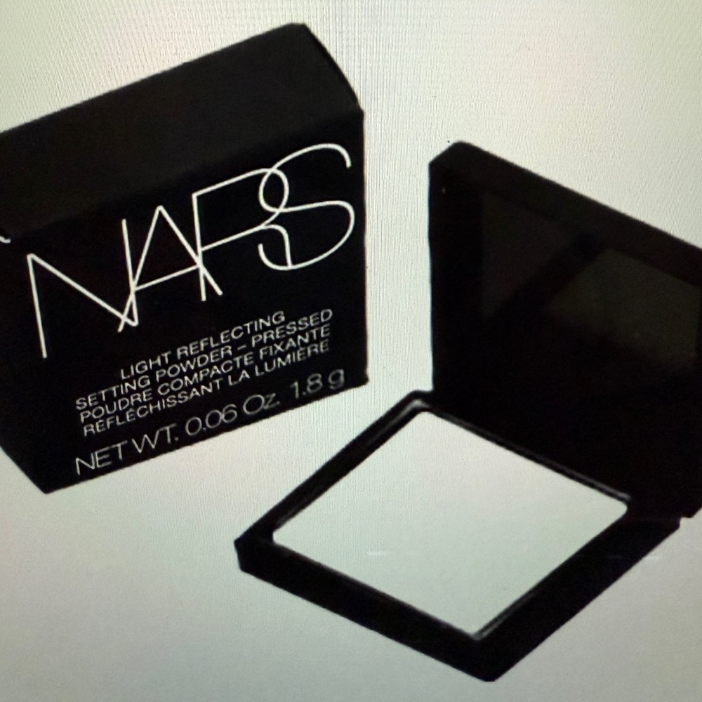 NWT NARS Mini Light Reflecting Setting Powder, Very Light - Light - Picture 3 of 5